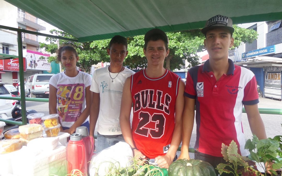 Jovens fazem um chamado à luta por eleições gerais e diretas na 4ª Feira Agroecológica e Cultural da Juventude do Polo da Borborema